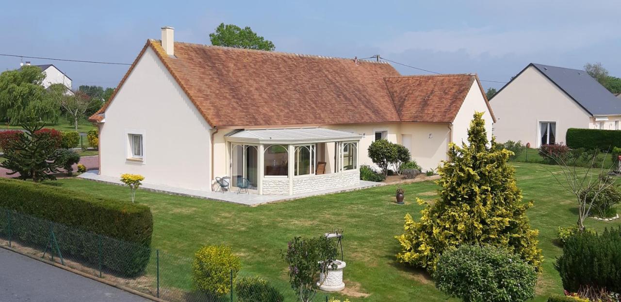 Gite "Au P'Tit Tourois" De Plain-Pied Tout Confort Avec Veranda Proche D'Omaha Beach Et De Bayeux Accueillant Les Animaux Zewnętrze zdjęcie