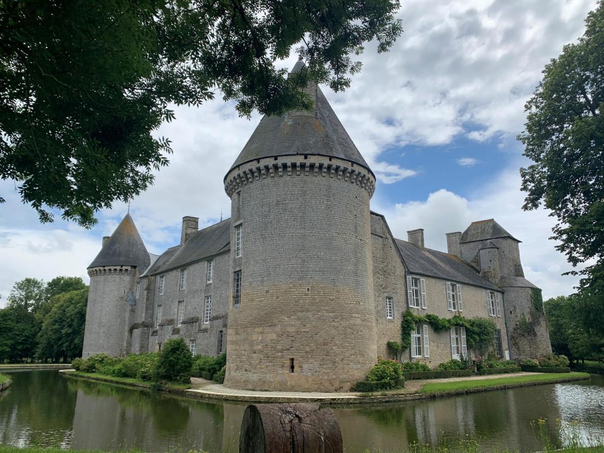 Gite "Au P'Tit Tourois" De Plain-Pied Tout Confort Avec Veranda Proche D'Omaha Beach Et De Bayeux Accueillant Les Animaux Zewnętrze zdjęcie