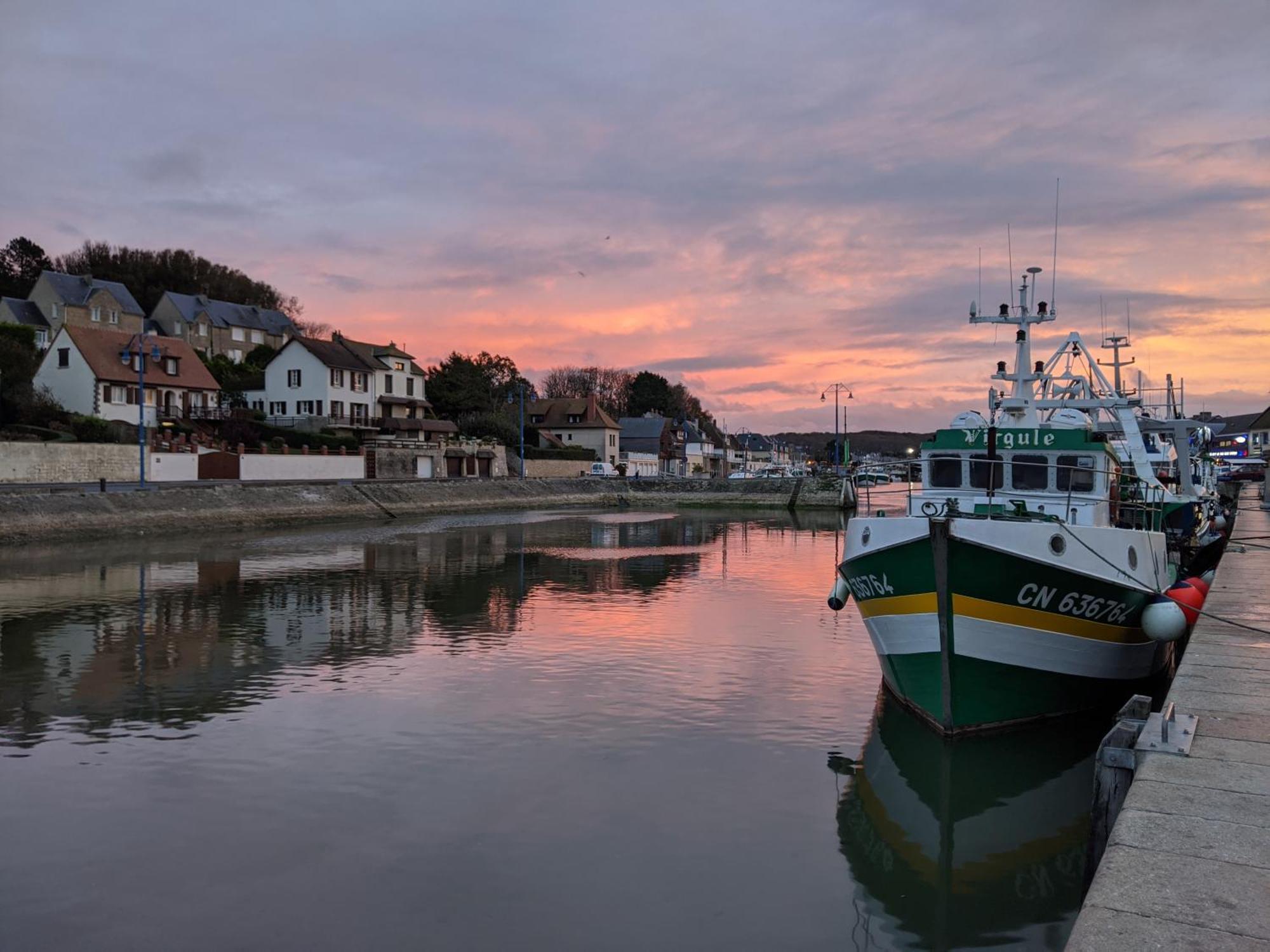 Gite "Au P'Tit Tourois" De Plain-Pied Tout Confort Avec Veranda Proche D'Omaha Beach Et De Bayeux Accueillant Les Animaux Zewnętrze zdjęcie